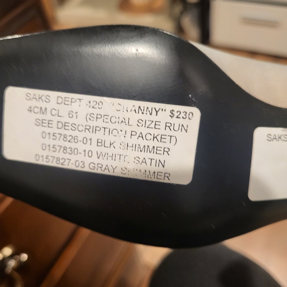 Vintage SALVATORE FERRAGAMO Gray Shimmer Block Pumps Size 7 AA Narrow - Picture 8 of 9